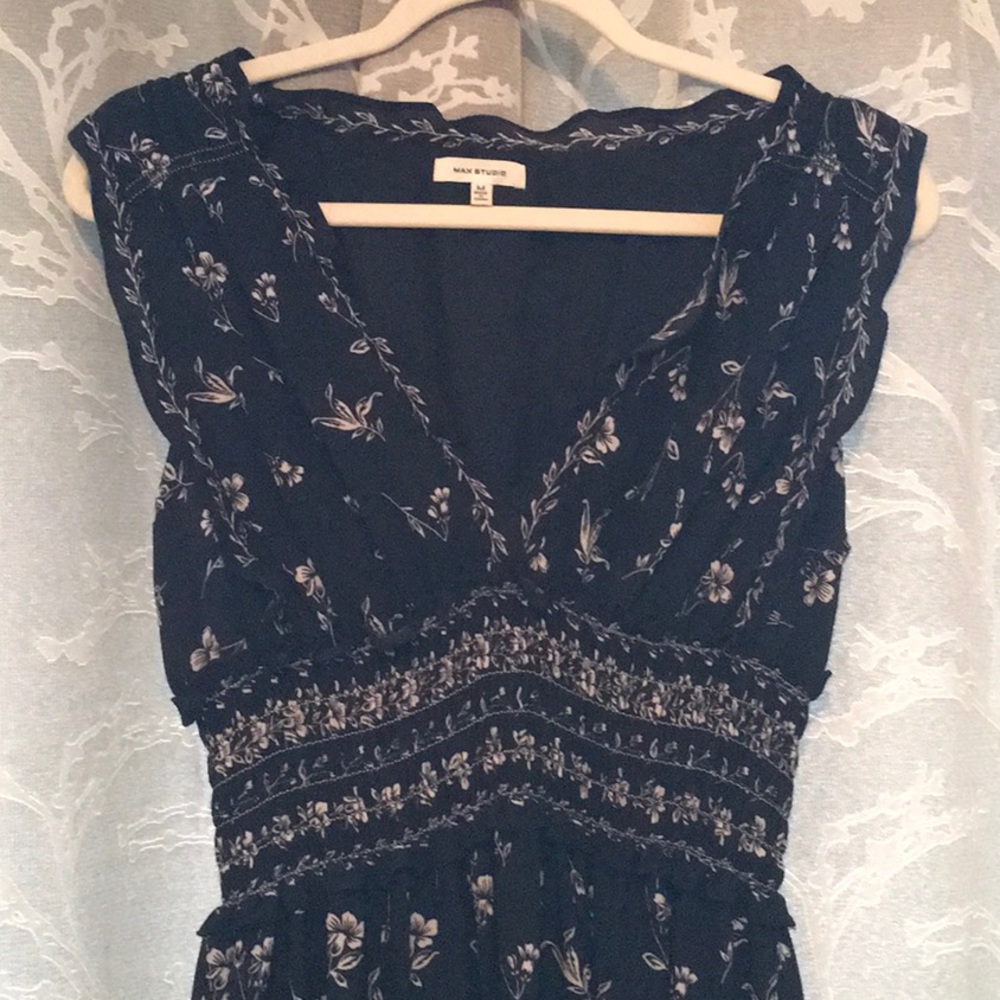 Dress - Picture 2 of 5